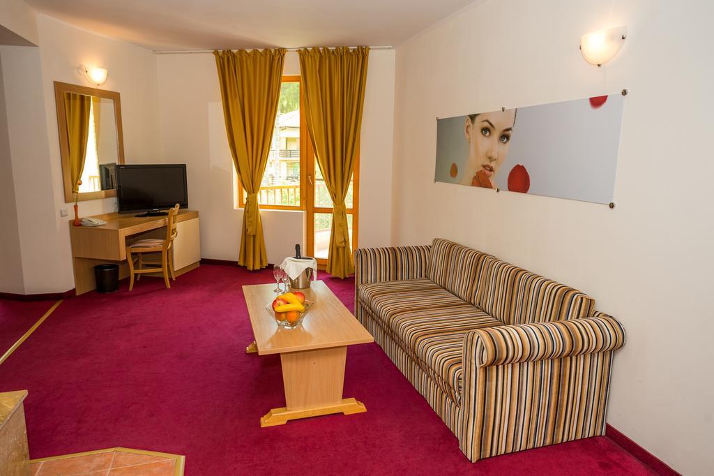 Diva Hotel & Thermal Pool Чифлик Экстерьер фото